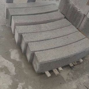 九江芝麻白弧形路牙石